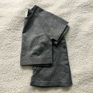 Set of workout shorts and top - heather grey - Size S